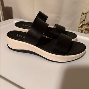 Kensie Black and White Women's Slip-On Sandals
